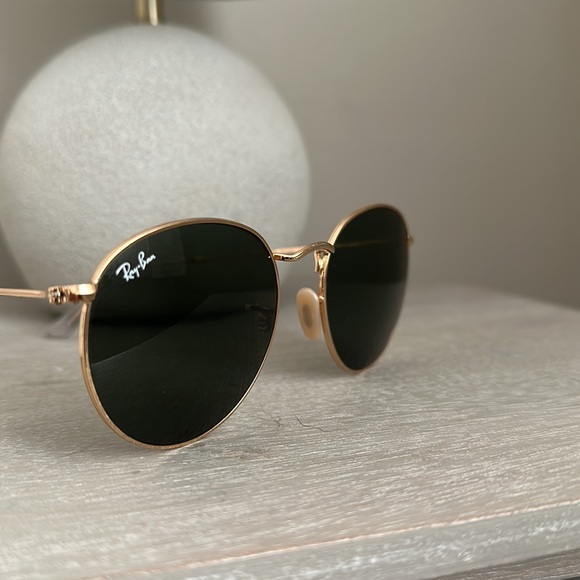 Round Rayban Sunglasses - Picture 8 of 9